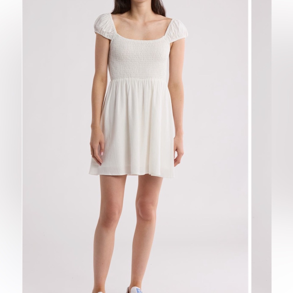 Elodie Dress Size XS White Smocked Linen Blend Puff Sleeve Mini Graduation NWT